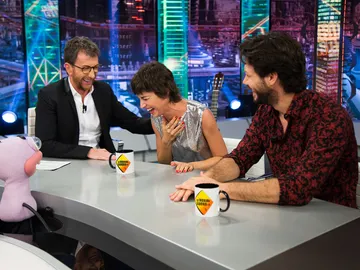 Álvaro Morte cuenta el mayor "subidón" del rodaje de 'La casa de papel': "A Enrique Arce llegaron a coserle la carne de verdad" Álvaro Morte cuenta el mayor "subidón" del rodaje de 'La casa de papel': "A Enrique Arce llegaron a coserle la carne de verdad"