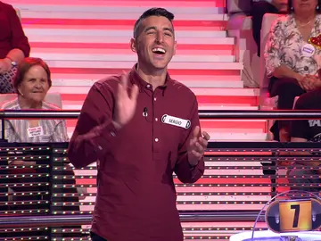La presentación en euskera de Sergio que deja sin palabras a Silvia Abril en ‘¡Ahora caigo!’ La presentación en euskera de Sergio que deja sin palabras a Silvia Abril en ‘¡Ahora caigo!’