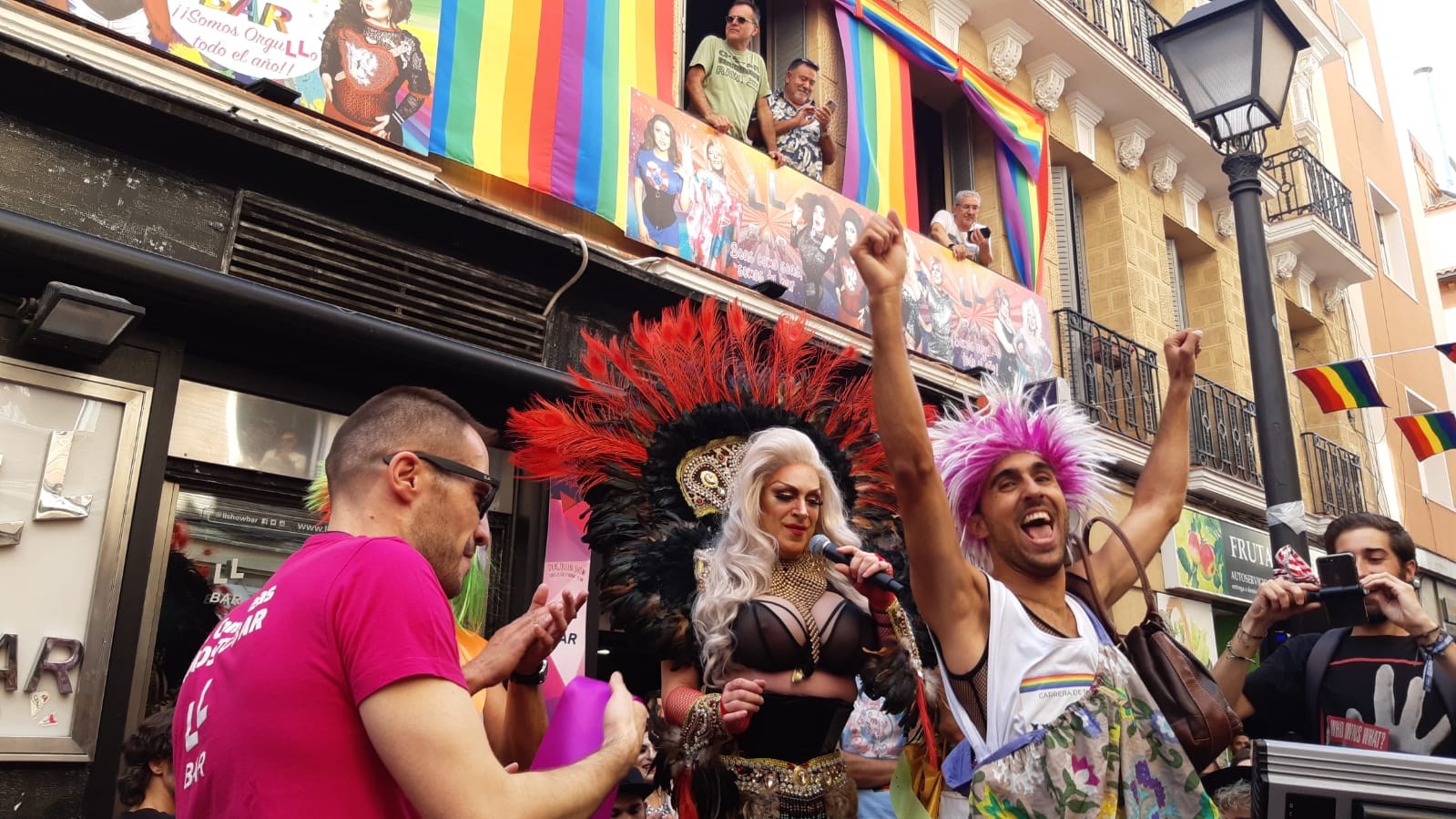 aficionado práctica patio Madrid celebra su mítica carrera de tacones con motivo de las fiestas del  Orgullo Gay