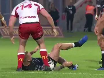 La increíble historia de Joe Westerman: Se le sale la rodilla ¡y se la coloca a golpes! La increíble historia de Joe Westerman: Se le sale la rodilla ¡y se la coloca a golpes!