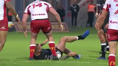 La increíble historia de Joe Westerman: Se le sale la rodilla ¡y se la coloca a golpes! La increíble historia de Joe Westerman: Se le sale la rodilla ¡y se la coloca a golpes!