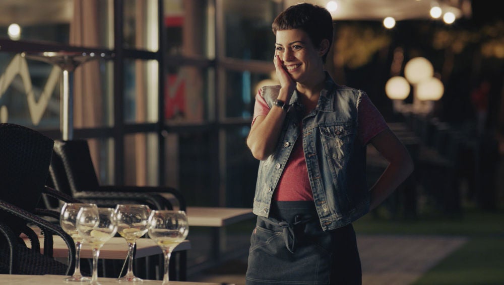 Marta Castellote interpreta a Carla en 'Pequeñas Coincidencias'
