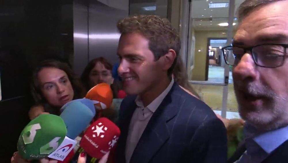 PP, Cs y Vox se sientan a negociar en Murcia