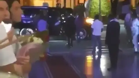 Así ha sido el espectacular recibimiento a Sergio Ramos durante sus vacaciones en Egipto Así ha sido el espectacular recibimiento a Sergio Ramos durante sus vacaciones en Egipto
