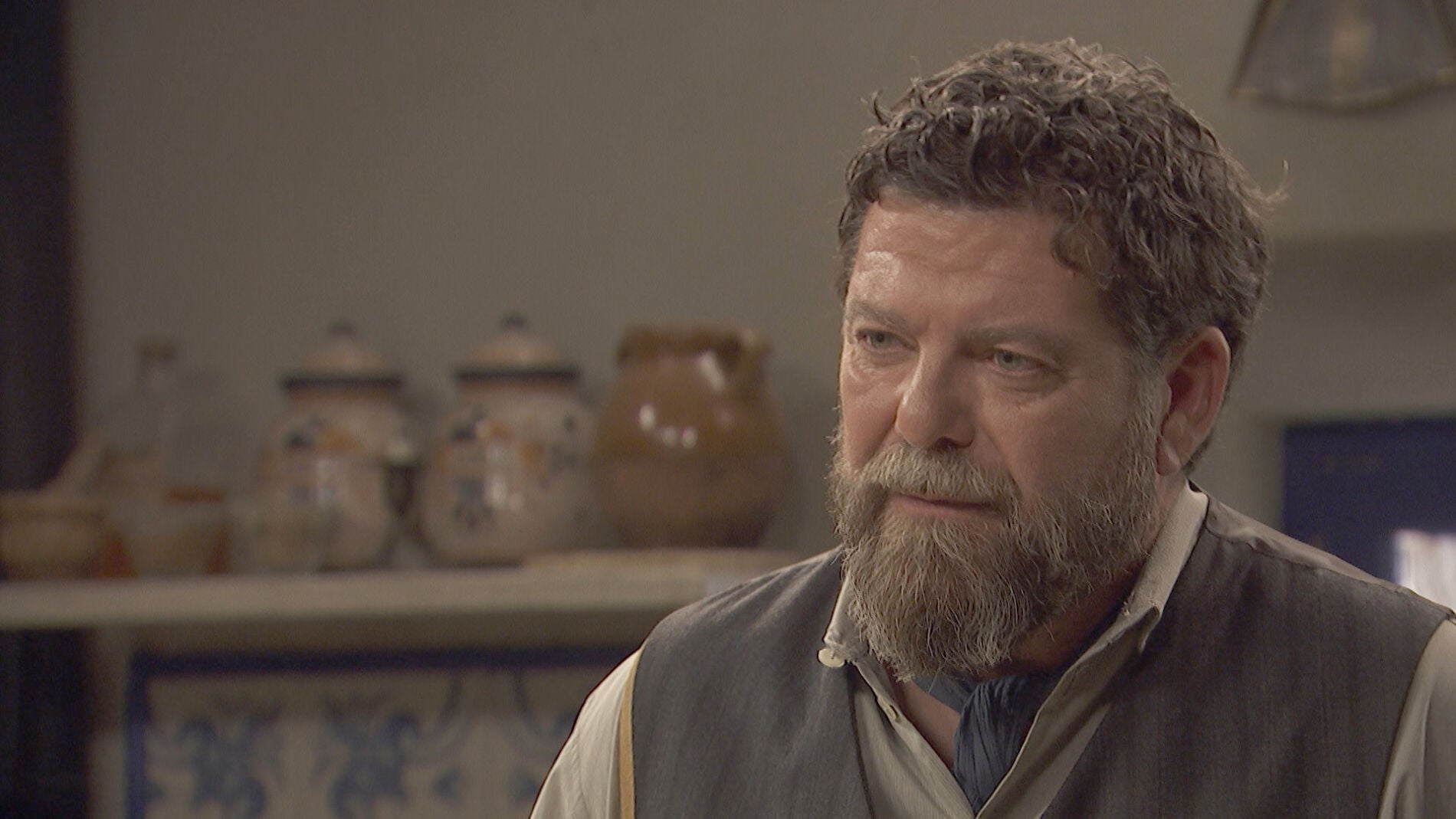 Mauricio confiesa el secreto de Francisca a Raimundo