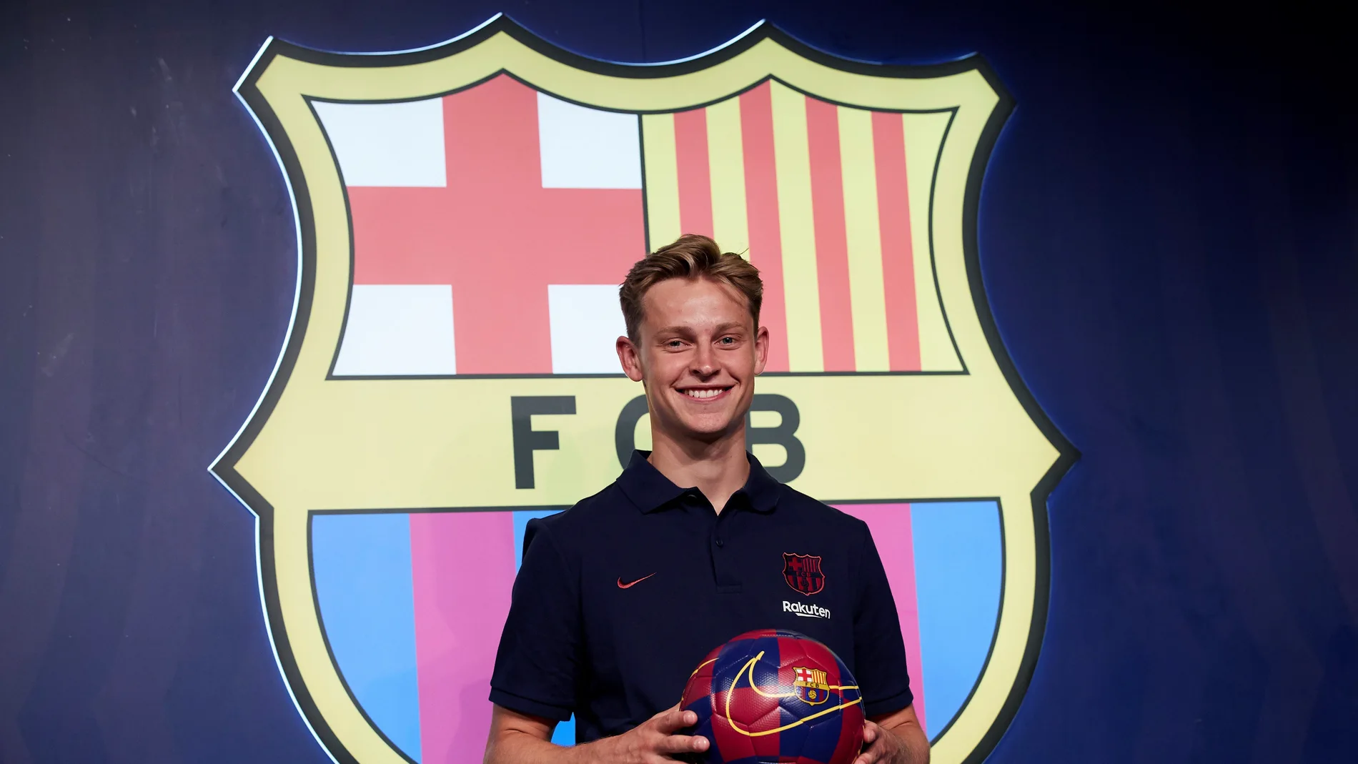 De Jong sobre Messi: " Ahora mi ídolo será mi compañero" De Jong sobre Messi: " Ahora mi ídolo será mi compañero"