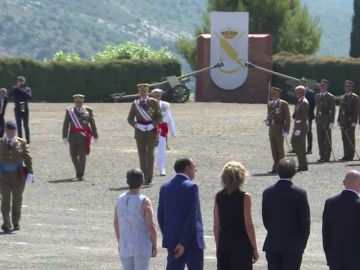 El rey vuelve a Cataluña para entregar los despachos a los suboficiales del Ejército
