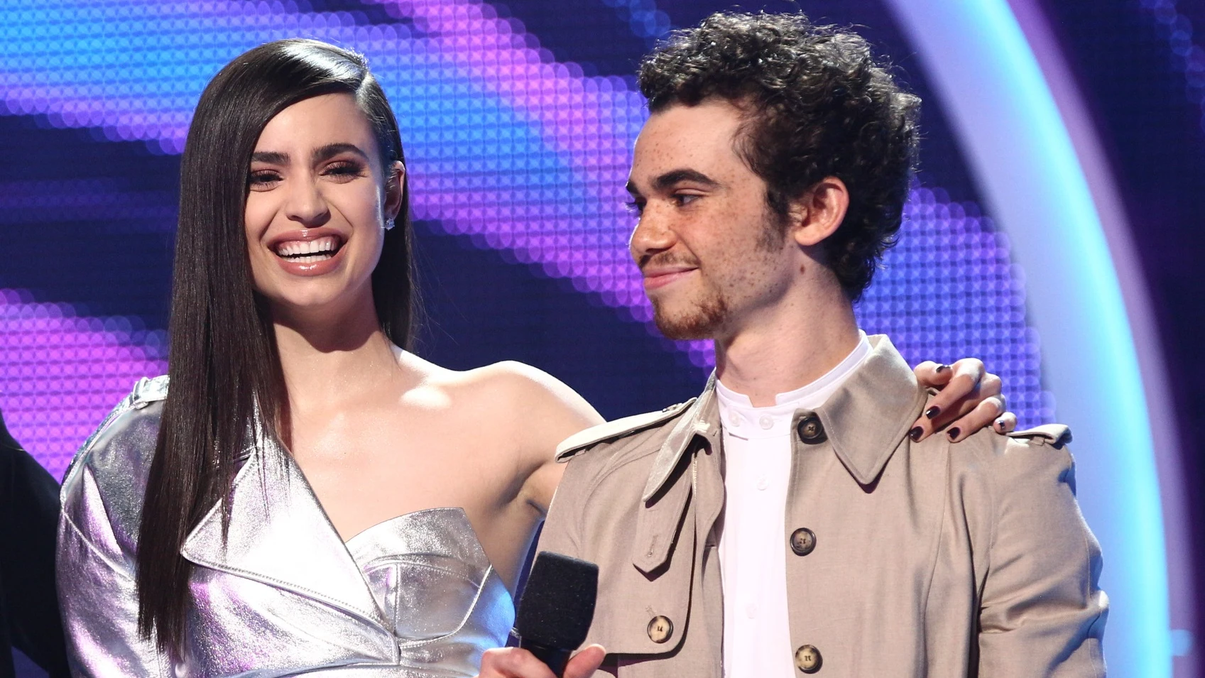 Sofia Carson y Cameron Boyce, actores de 'Los Descendientes' Sofia Carson y Cameron Boyce, actores de 'Los Descendientes'