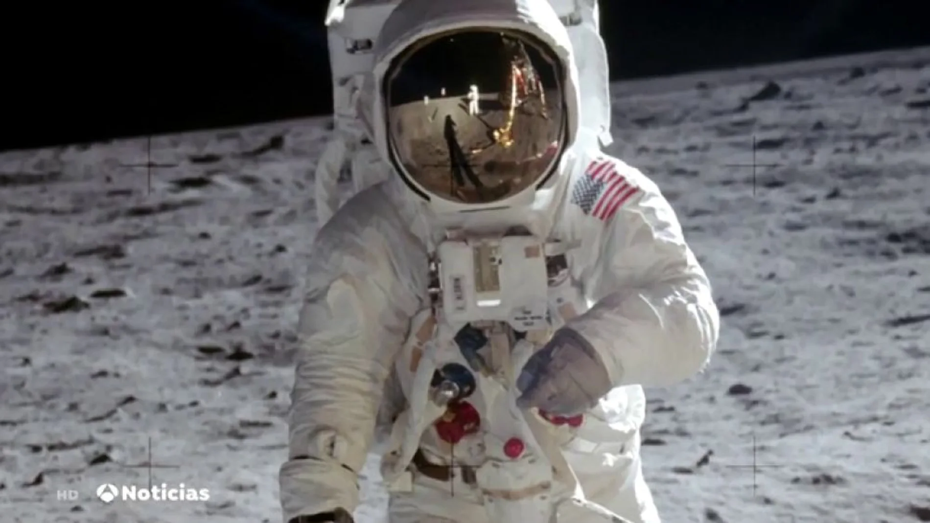 El Hombre en la Luna 50 años - Científicos de la NASA desmontan las teorías conspiratorias sobre la llegada del hombre a la Luna El Hombre en la Luna 50 años - Científicos de la NASA desmontan las teorías conspiratorias sobre la llegada del hombre a la Luna