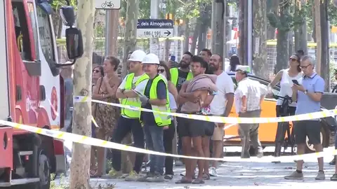 Incendio en la casa okupa de Barcelona conocida como Casa África Incendio en la casa okupa de Barcelona conocida como Casa África