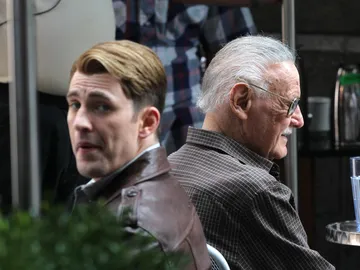 Chris Evans y Stan Lee Chris Evans y Stan Lee