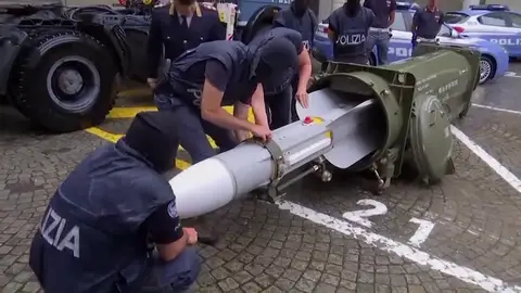 Incautan un importante arsenal de guerra a un grupo neonazi en Italia Incautan un importante arsenal de guerra a un grupo neonazi en Italia