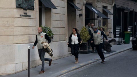 Las tres parejas finalistas de &lsquo;Masters de la reforma&rsquo; han tenido que hacer la maleta porque los retos definitivos tienen como escenario&hellip; &iexcl;Par&iacute;s! Y el men&uacute; que les espera es exquisito. De primero, una yincana por la capital francesa. Y como plato fuerte, reformar toda una suite de un prestigioso hotel. Adem&aacute;s, una de las parejas ya no volver&aacute; como finalista al plat&oacute;. &iexcl;Llega la gran final esta noche a las 22:45 horas en Antena 3!