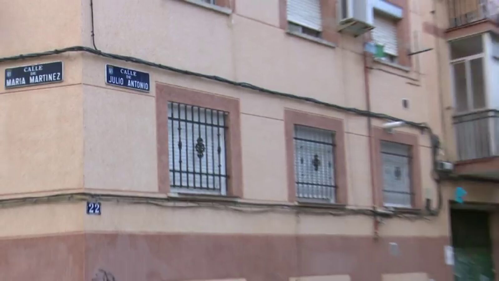 Los problemas de miles de familias a la hora de cumplir las restricciones por coronavirus en las viviendas más pequeñas