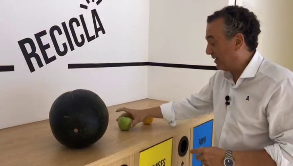 Roberto Brasero nos explica con una sandía, una naranja y una manzana como será el ecplise lunar