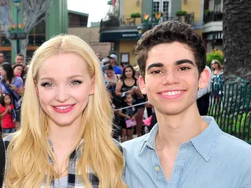 Dove Cameron junto a su compañero en 'Los Descendientes' Cameron Boyce Dove Cameron junto a su compañero en 'Los Descendientes' Cameron Boyce