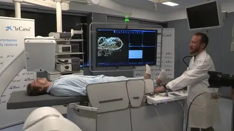 Vall d'Hebron estrena primer robot radiológico para servicios de endoscopia Vall d'Hebron estrena primer robot radiológico para servicios de endoscopia