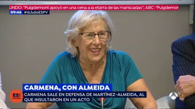 La reacción de Carmena cuando una periodista insulta 'carapolla' al alcalde de Madrid, Martínez-Almeida