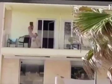 El desmadre turístico en Mallorca continúa: sexo en la terraza de un hotel