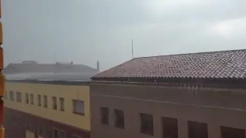 Fuertes lluvias y rachas de viento en Manresa Fuertes lluvias y rachas de viento en Manresa