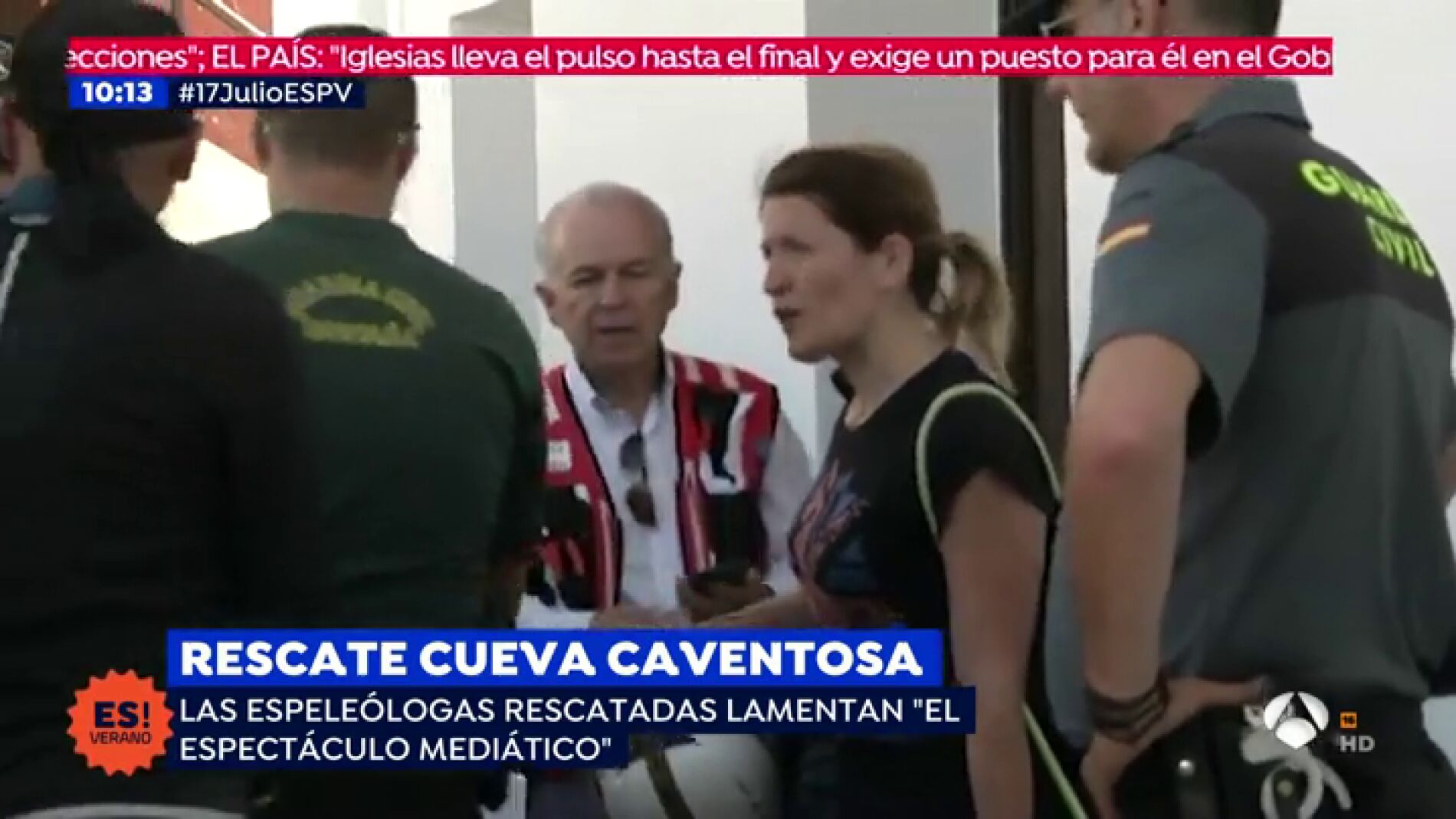 Espele&oacute;logas rescatadas de la cueva