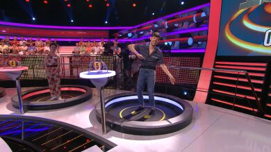 Alberto anima al público de '¡Ahora caigo!' a cantar 'Blanco y negro'