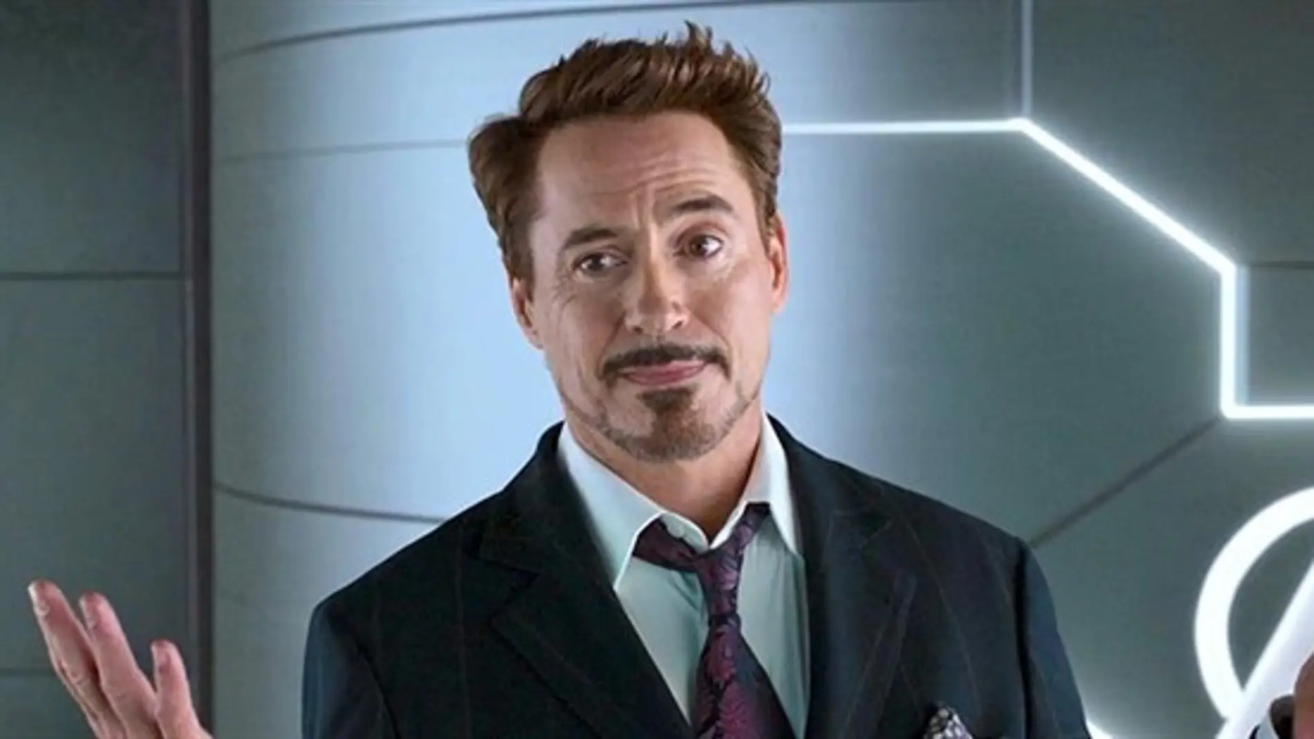 Robert Downey Jr. como Iron Man