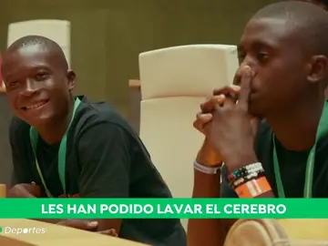 Continúan desaparecidos los dos menores que se fugaron antes de coger el vuelo de regreso a Sierra Leona tras jugar la Donosti Cup Continúan desaparecidos los dos menores que se fugaron antes de coger el vuelo de regreso a Sierra Leona tras jugar la Donosti Cup