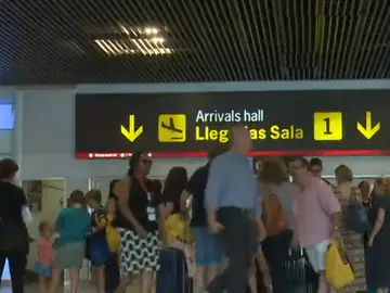 Regresan a España los 130 jubilados Regresan a España los 130 jubilados