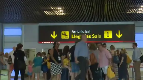 Regresan a España los 130 jubilados Regresan a España los 130 jubilados