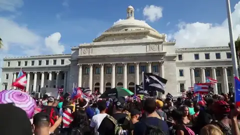Puerto Rico sale a la calle en una masiva protesta para exigir la salida de su gobernador Puerto Rico sale a la calle en una masiva protesta para exigir la salida de su gobernador