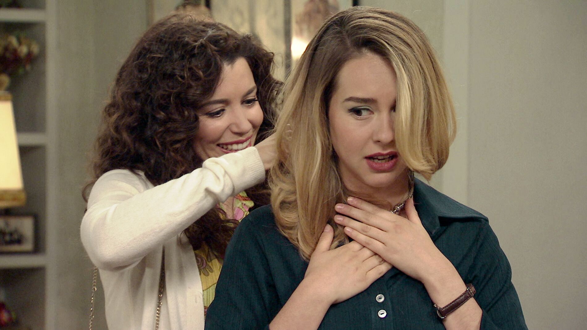 'Amar es para siempre': El rom&aacute;ntico y caro regalo con el que Amelia consigue el perd&oacute;n de Luisita 