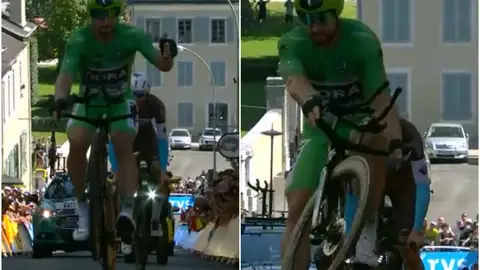 Peter Sagan haciendo un caballito Peter Sagan haciendo un caballito