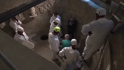 El Vaticano analiza los restos de dos osarios en busca de los cádaveres de dos princesas El Vaticano analiza los restos de dos osarios en busca de los cádaveres de dos princesas