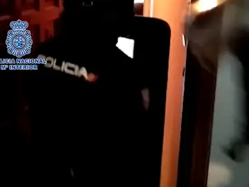 La Policía Nacional libera a seis mujeres víctimas de trata de blanca en Málaga La Policía Nacional libera a seis mujeres víctimas de trata de blanca en Málaga