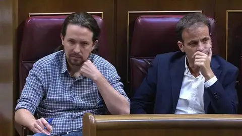 Podemos no aplaude el discurso de Sánchez Podemos no aplaude el discurso de Sánchez