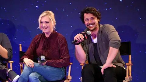 Eliza Taylor y Bob Morley Eliza Taylor y Bob Morley
