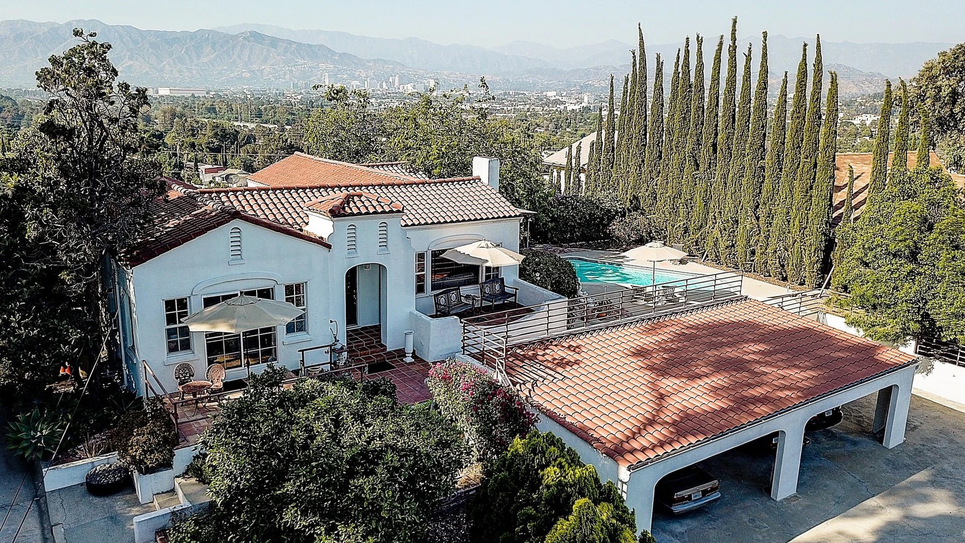 Casa donde la 'Familia Manson' perpetró varios asesinatos Casa donde la 'Familia Manson' perpetró varios asesinatos