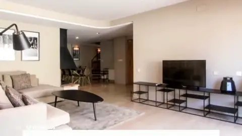 Pone a la venta un piso de lujo en Madrid con fotos de un apartamento de Valencia Pone a la venta un piso de lujo en Madrid con fotos de un apartamento de Valencia