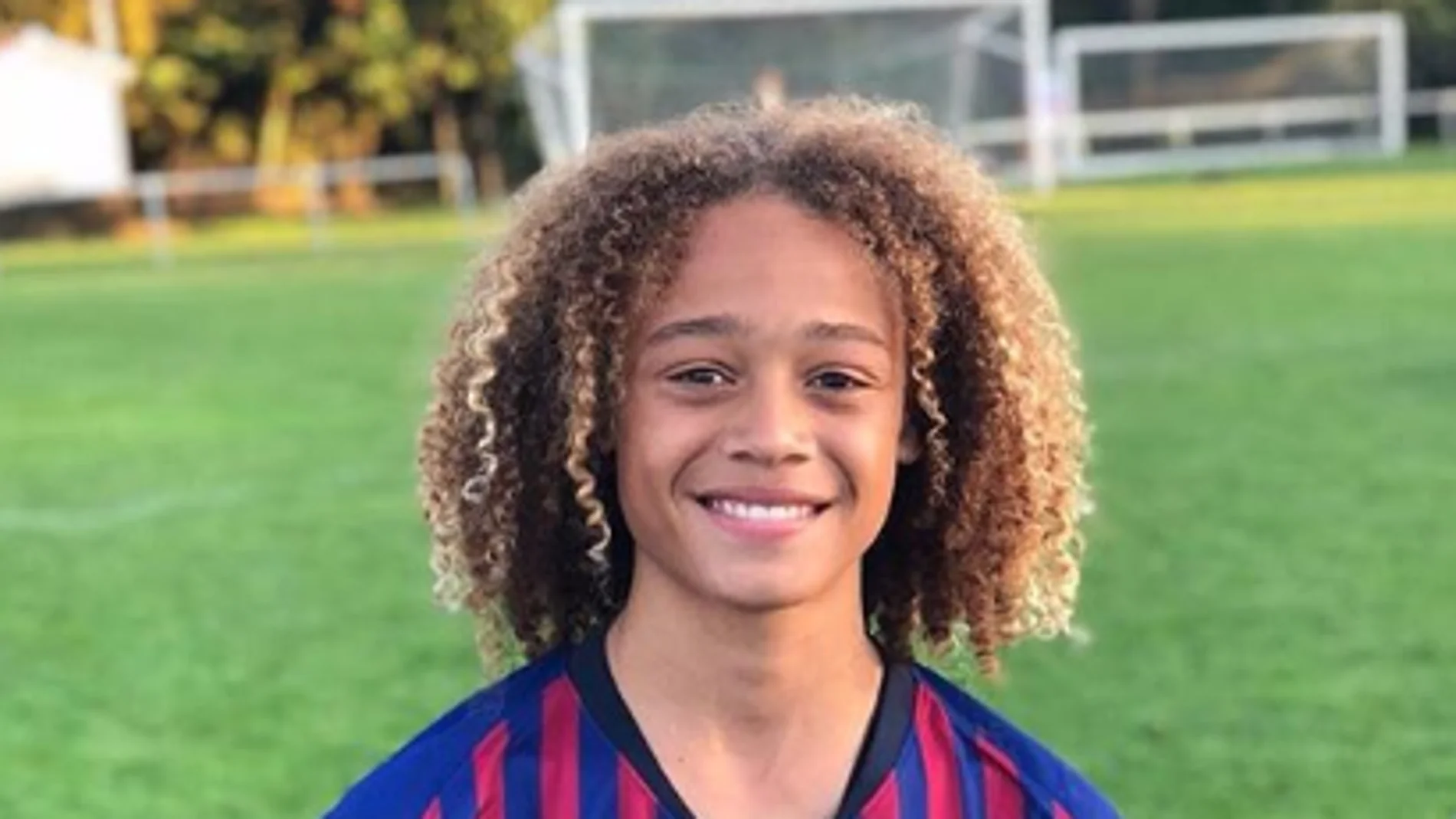 Simons abandona la Masía del Barça Simons abandona la Masía del Barça