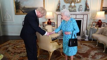 Boris Johnson, durante una audiencia con la reina Isabel II