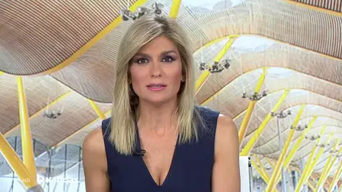 El 'estafador de Barajas' lleva años engañando a los viajeros simulando estar en un apuro para que le den dinero El 'estafador de Barajas' lleva años engañando a los viajeros simulando estar en un apuro para que le den dinero