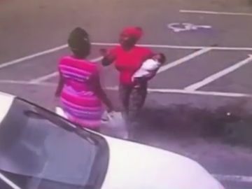 Momento de la pelea que le costó la vida al bebé