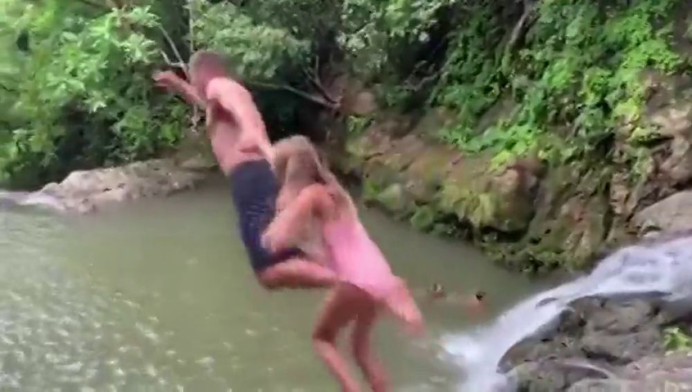 El susto de Tom Brady tras saltar desde una cascada con su hija de seis años