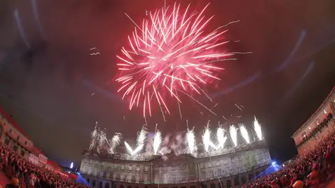 Fuegos artificiales en Santiago de Compostela Fuegos artificiales en Santiago de Compostela