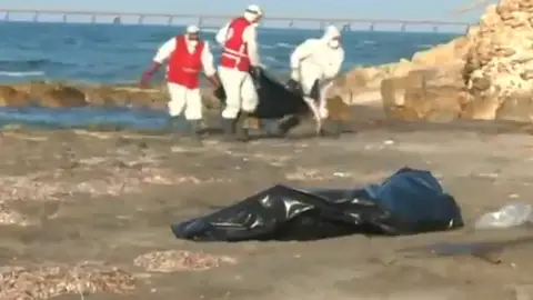 Recuperan 20 cuerpos sin vida en Libia Recuperan 20 cuerpos sin vida en Libia