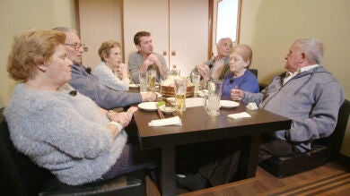 Un extraño desayuno,una montaña rusa y nuevas experiencias de los viajeros de 'Por el mundo a los 80' en Japón