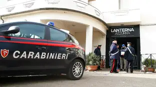Agentes de los Carabineros en la discoteca 'Lanterna Azurra', donde murieron cinco personas en una estampida Agentes de los Carabineros en la discoteca 'Lanterna Azurra', donde murieron cinco personas en una estampida.