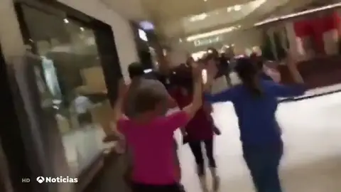 Varios muertos por el ataque de varias personas con armas de fuego en los grandes almacenes Walmart de El Paso, en Texas Varios muertos por el ataque de varias personas con armas de fuego en los grandes almacenes Walmart de El Paso, en Texas