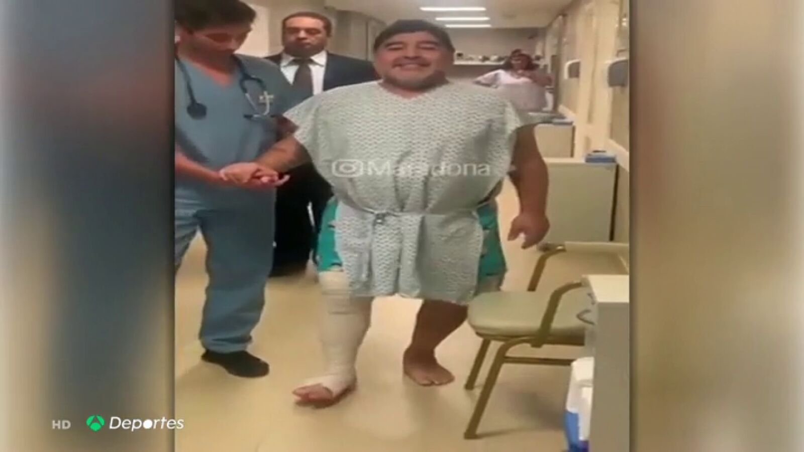 Maradona defiende al Messi 
